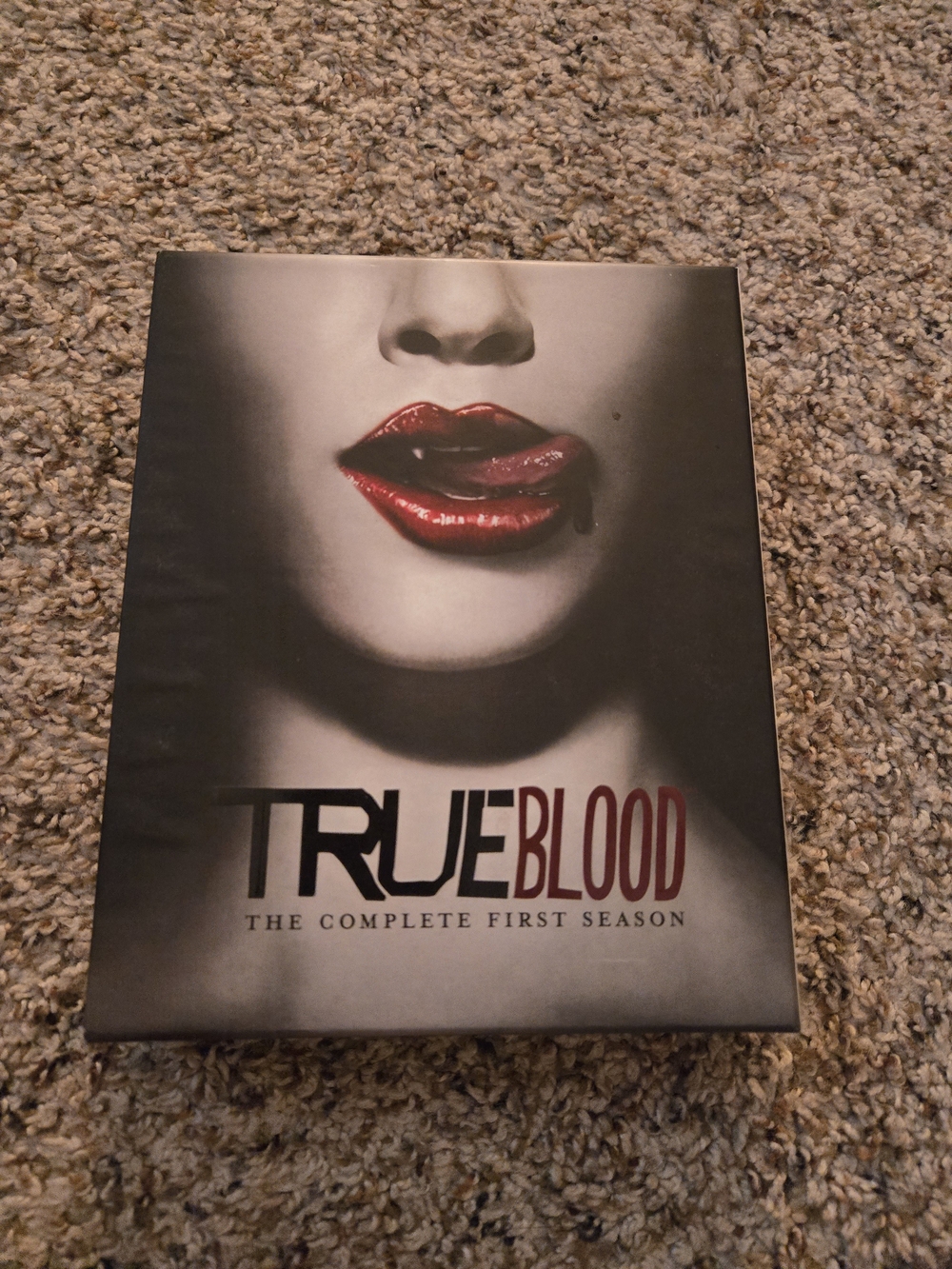 True Blood - The Complete First Season (Blu-ray Disc, 2014, 5-Disc Set)